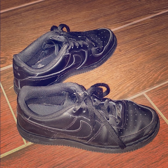 Black Nike Air Force 1 - Picture 1 of 4